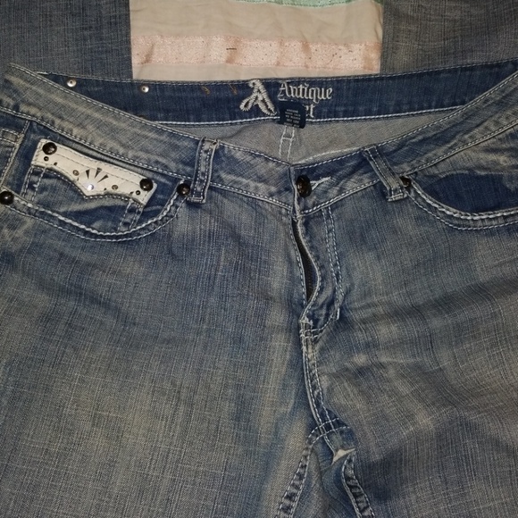 Antique Rivet Jeans - Picture 3 of 5